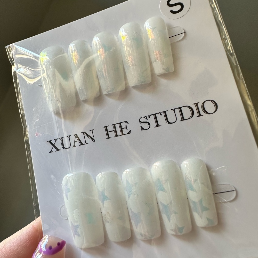 Xuan He Studio White Star Nail Set